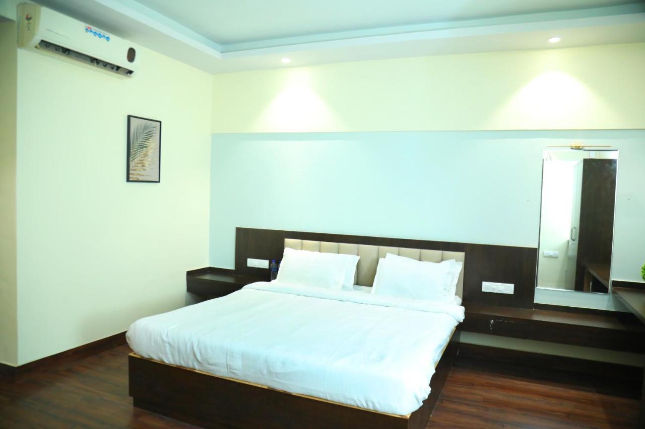 Country Inn & Suites By Turtle Mumbai Exteriör bild