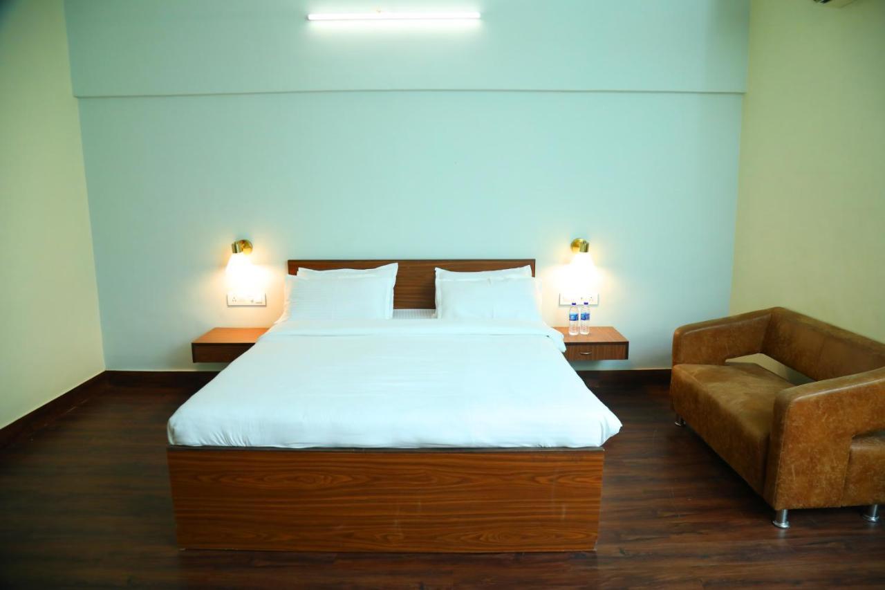 Country Inn & Suites By Turtle Mumbai Exteriör bild